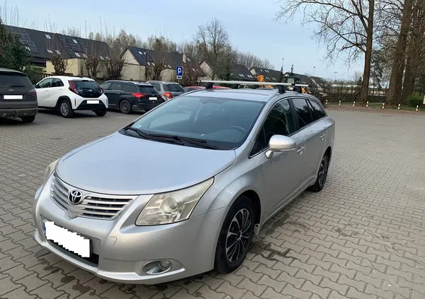 toyota avensis łódzkie Toyota Avensis cena 16000 przebieg: 402300, rok produkcji 2009 z Nowe Miasteczko